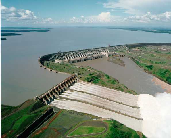 Itaipu dam - Spillways & Reservoir